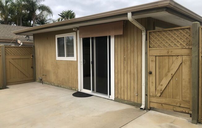1 Bedroom 1 Bath Unit Available In S Oceanside Off Street Parking Utilities Included Private Patio