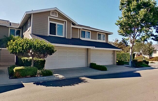 22097 Newbridge Dr - Spacious 3 Bed 2.5 Bath Home in Lake Forest!