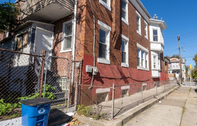 Large 5 bedroom, newly redone