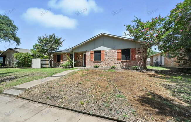 1827 PAXTON DR
