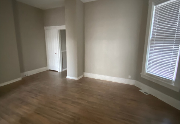 2454 RIV RD