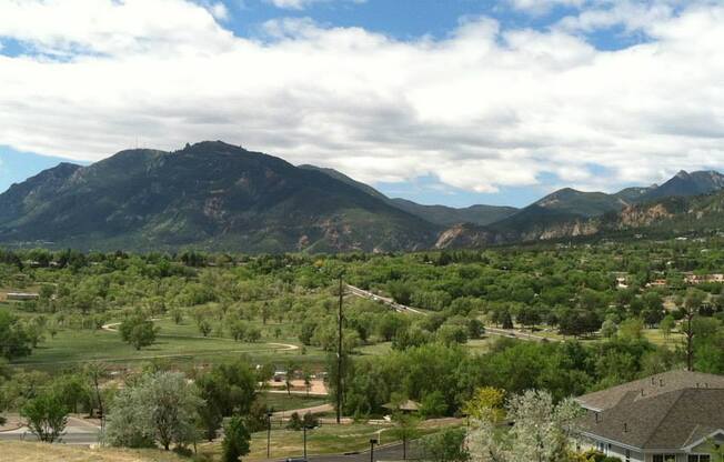 Incredible Location on this 3 Bedroom 2 Bath Condo with Amazing Mountain Views!!!