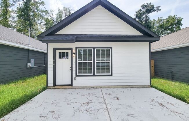 Beautiful single-story 3-bedroom, 2-bath home featuring an open floor plan, kitchen island, 42" soft-close cabinets, stainless steel appliances, large walk-in pantry, and tile flooring throughout. Primary suite includes a walk-in closet and walk-in shower