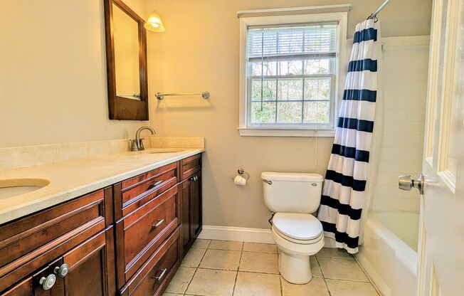 4 beds, 2.5 baths, $3,400