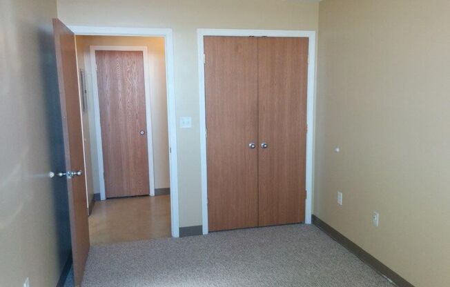 1 bed, 1 bath, $630, Unit 001