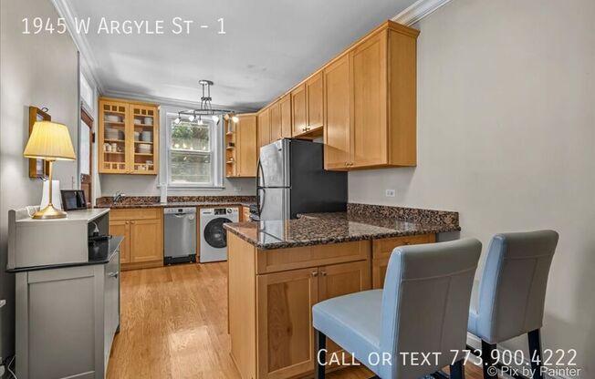 1945 W ARGYLE ST