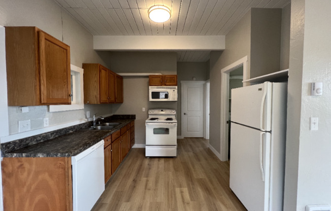 820 S SMT AVE