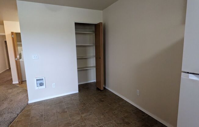 2 beds, 2 baths, 994 sqft, $1,425, Unit E301