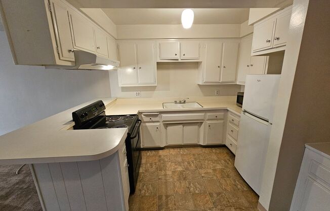 1 bed, 1 bath, 750 sqft, $1,775, Unit 5