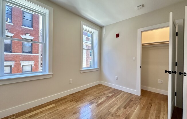 2 beds, 1 bath, $4,200, Unit 4F