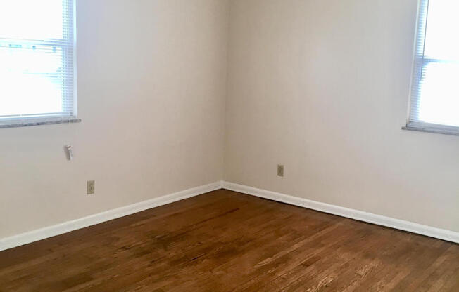 2 beds, 1 bath, 1,026 sqft, $935