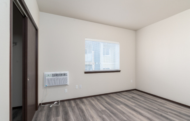 2 beds, 2 baths, 1,114 sqft, $1,625, Unit G-307