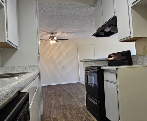 1 bed, 1 bath, 650 sqft, $2,000, Unit 326