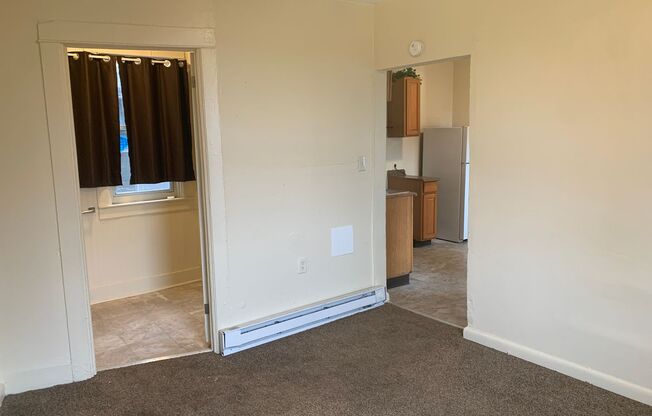 1 bed, 1 bath, $750, Unit Unit #2