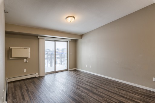1 bed, 1 bath, 693 sqft, $1,060, Unit 101