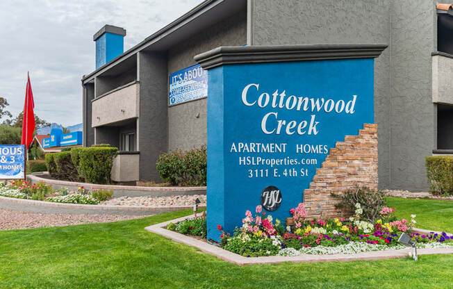Cottonwood Creek community sign outside of the apartment complex.