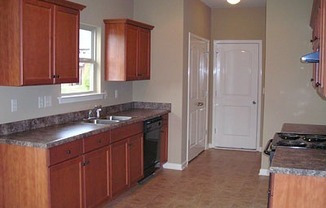 3 beds, 2 baths, $1,595