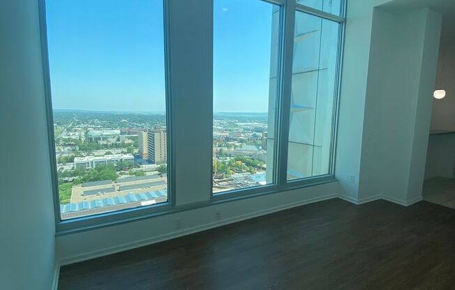 1 bed, 1 bath, 933 sqft, $1,770, Unit 1609