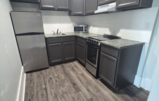 1 bed, 1 bath, 650 sqft, $1,795, Unit 810