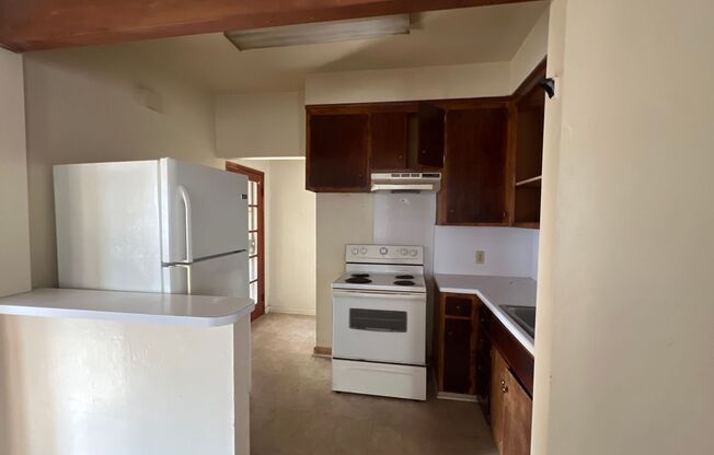 1 bed, 1 bath, 600 sqft, $1,125, Unit 1527 N Van Ness Ave #2