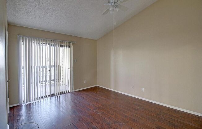 2314 Capitan Unit C - 2/Bed 2.5/Bath - $1299/mo