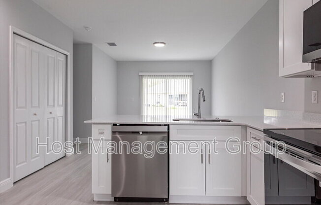 2113 COMO ST