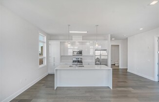 119 PETER ST