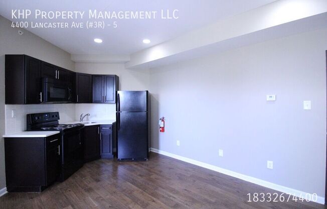 4400 LANCASTER AVE