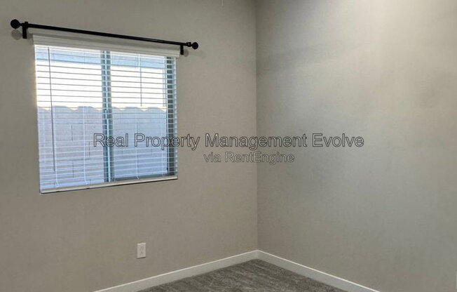 5 beds, 3 baths, 2,033 sqft, $2,990