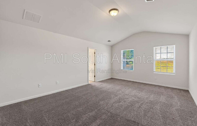 4 beds, 2.5 baths, 2,100 sqft, $1,950