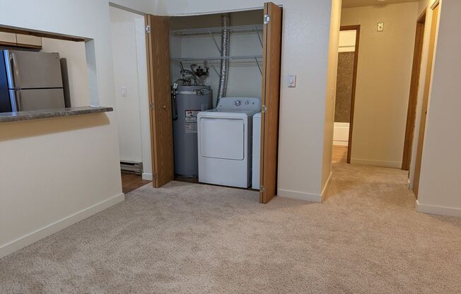 2 beds, 1 bath, 830 sqft, $2,000, Unit F301