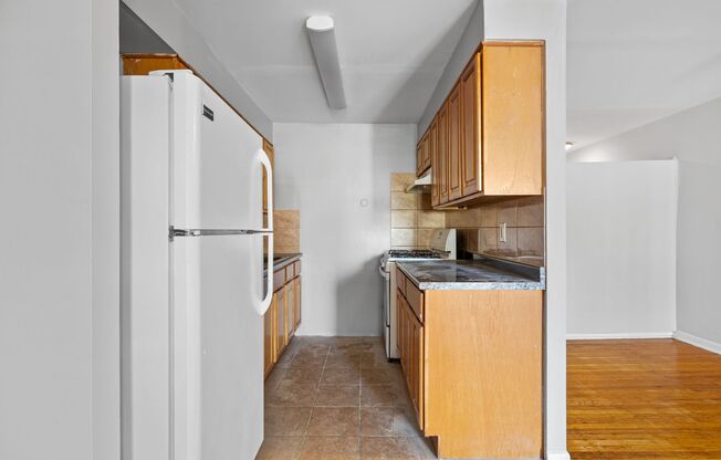 1 bed, 1 bath, 760 sqft, $1,000, Unit H5 (1BR)