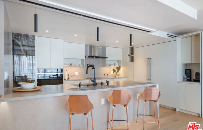 2170 Century Park E Apt 209