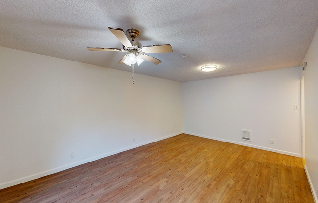 829 LAS GALLINAS AVE