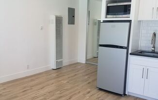 Studio, 1 bath, 230 sqft, $1,785, Unit 716- 04