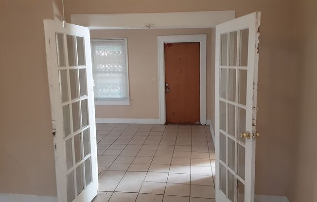 2 beds, 1 bath, $1,150