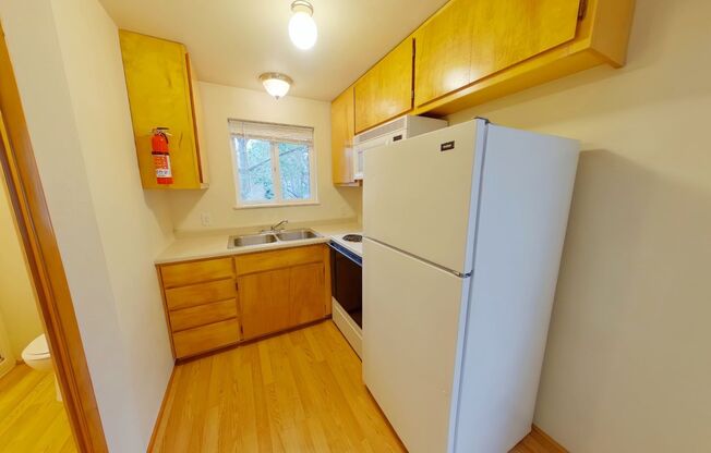 1 bed, 1 bath, $1,200, Unit C