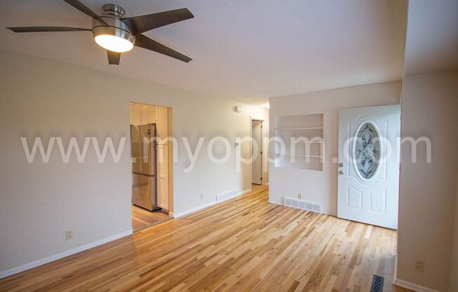 4 bedroom house with new appliances | 132nd & Center