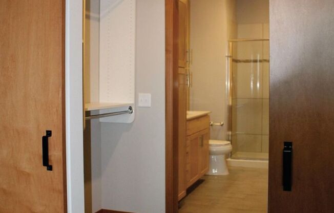 1 bed, 1 bath, 650 sqft, $1,695, Unit 7710-406