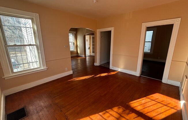 37 Hotchkiss St