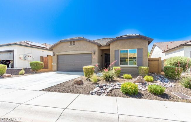 Modern Charming 3Beds/2Bath Single Family Home!