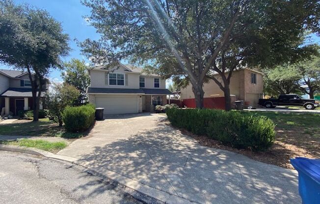 Spacious 3BR/2.5BA Home in San Antonio