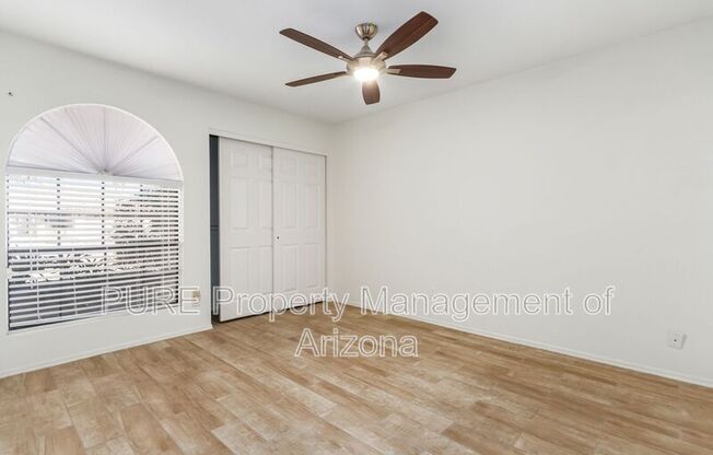 6017 E BETTY ELYSE LN