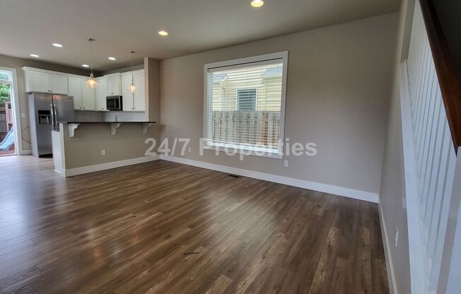 Modern 3 BD | 2.5 BA Craftsman Style Home - SE PDX!