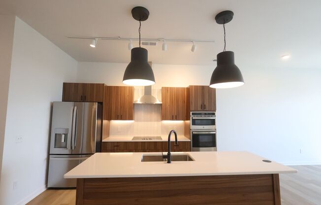 2 beds, 2 baths, 1,245 sqft, $2,750, Unit 916