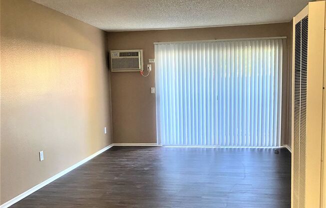 1 bed, 1 bath, 713 sqft, $2,075, Unit A012