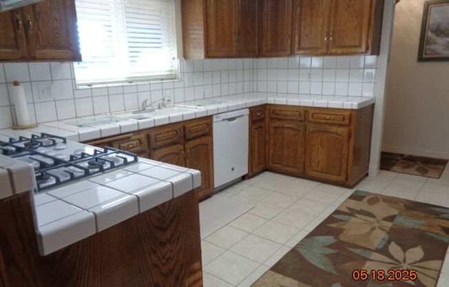 Custom Home in Quartz Hill on a Large Lot