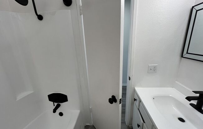 1 bed, 1 bath, 600 sqft, $1,648, Unit 310