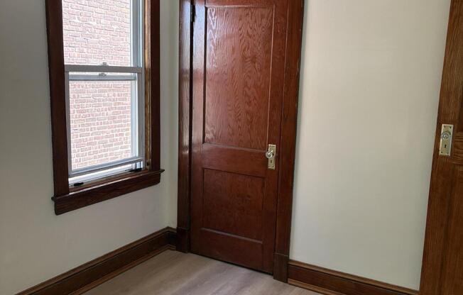24 WINTHROP PL