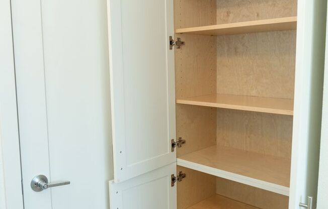 1 bed, 1 bath, 612 sqft, $1,725, Unit 66-16